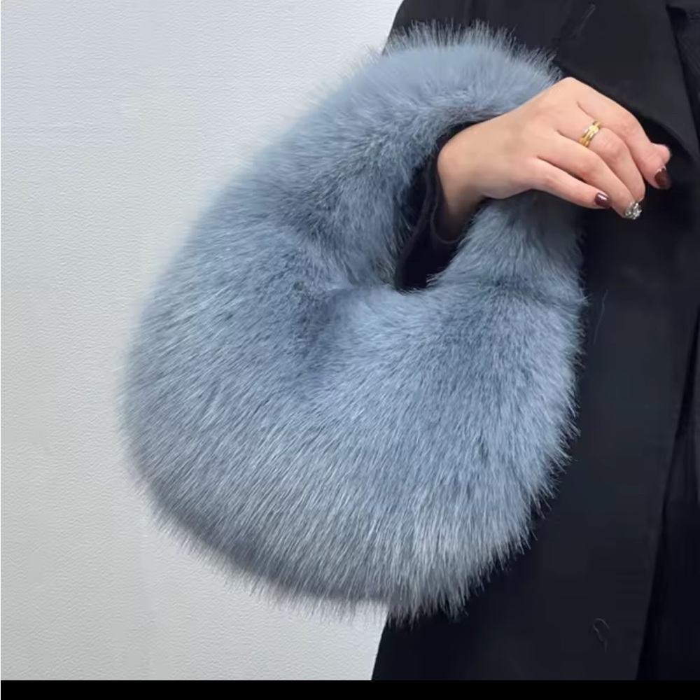 Elegant Blue Fur Women's Bag